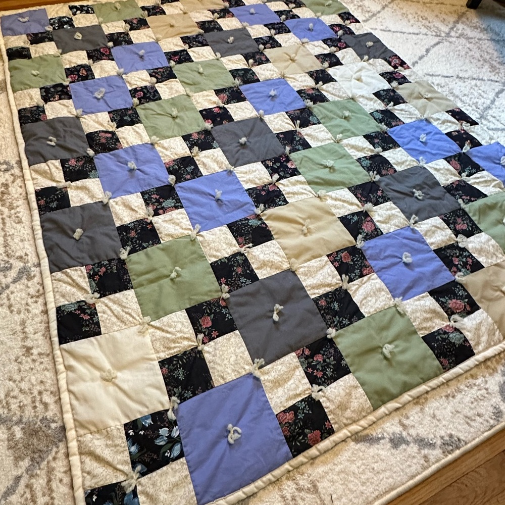 Handmade Patchwork Quilt with Floral Accents - Picture 2 of 6